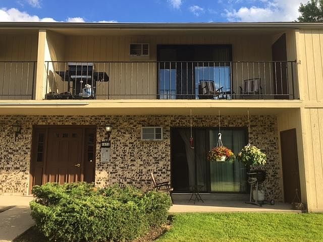 2nd image of 1652 S 115th Ct APT 8