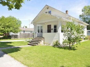 1004 9th St, Green Bay, WI 54304