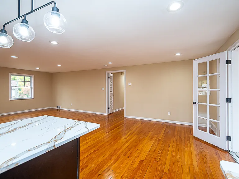 18309 Newell Rd #UP — Photo 14