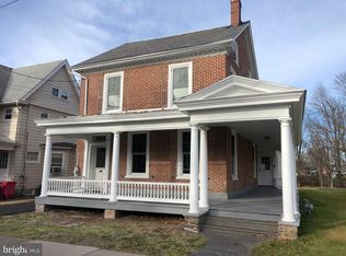 1101 W Broad St, Quakertown, PA 18951