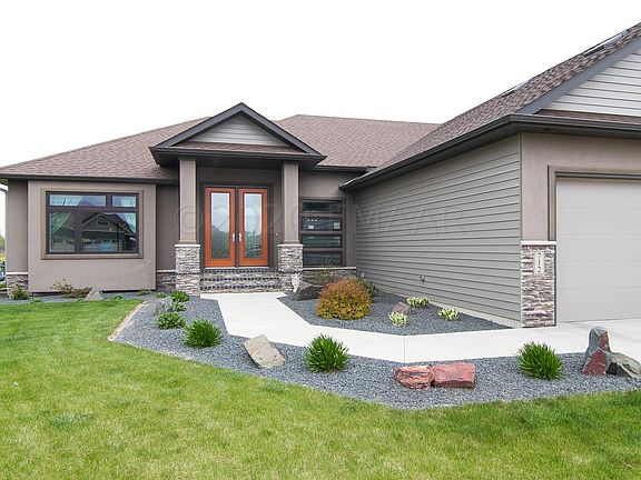 2nd image of 712 47th Ave W