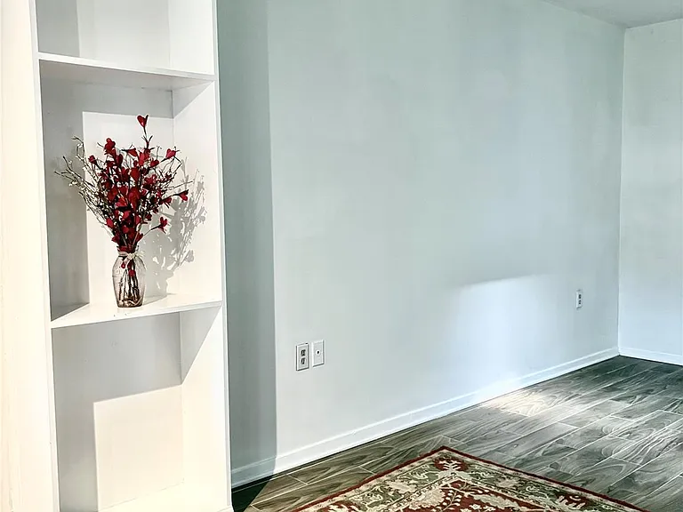 1407 Nevada St — Photo 5