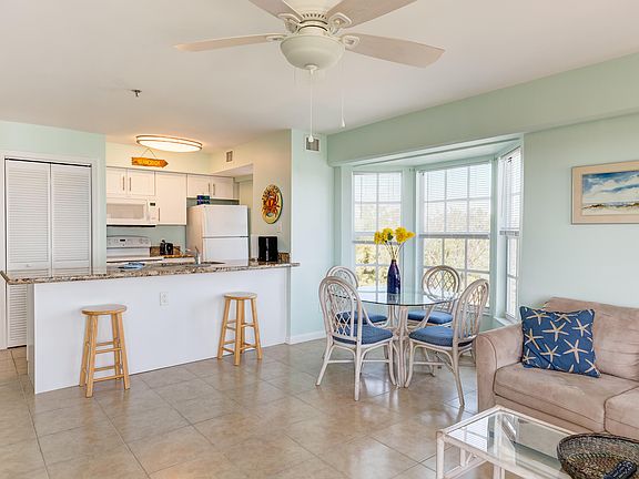 3rd image of 500 Burton Dr #2401