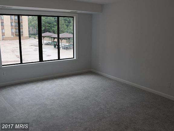 3rd image of 3100 S Manchester St APT 303