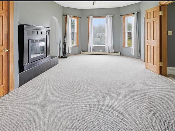 3rd image of 202 Louise Ave