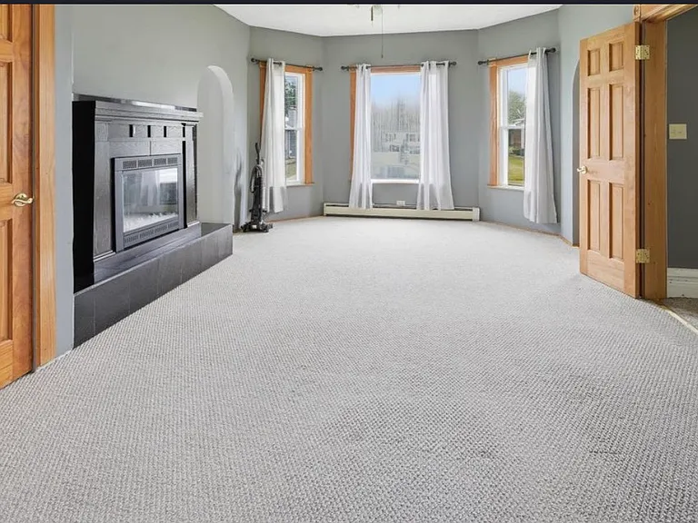202 Louise Ave — Photo 3