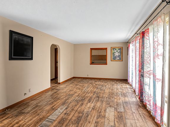 2nd image of 29243 Poplar Rd