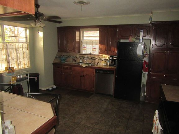 4th image of 2902 Ivanhoe Ln