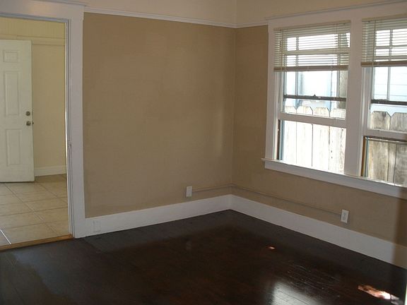 Middle Bedroom view 2