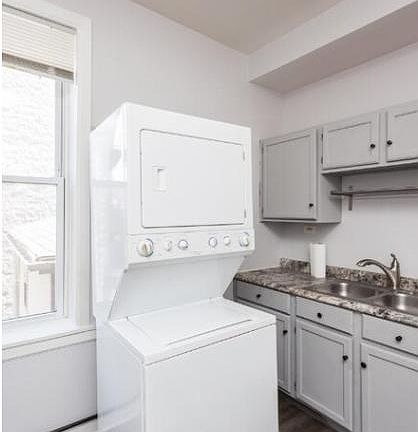 2nd image of 2228 W Armitage Ave #1