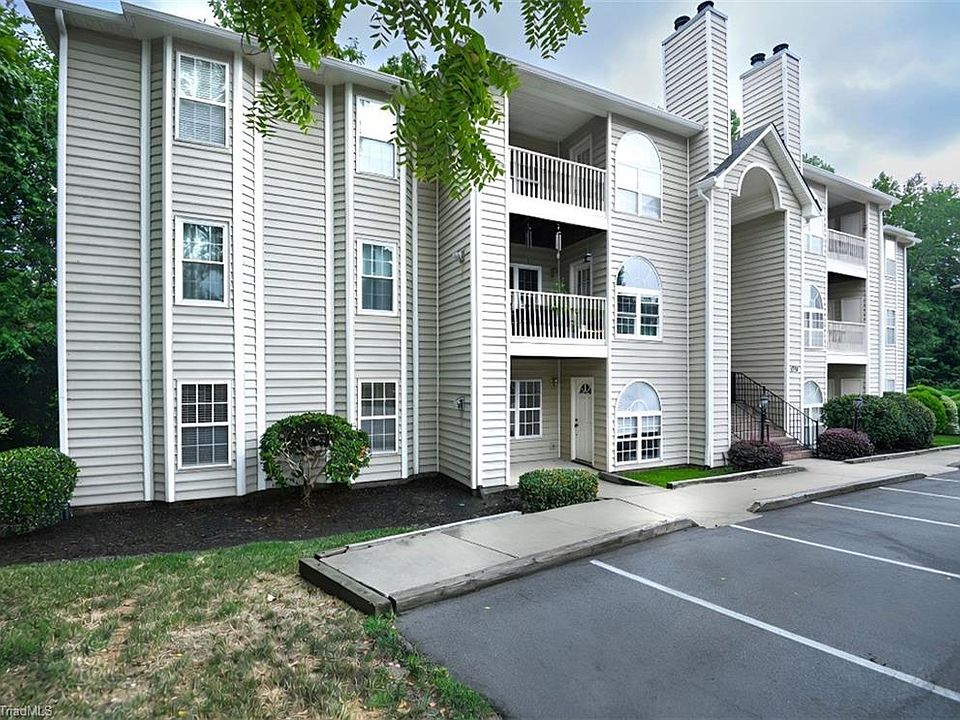 1st image of 6704 W Friendly Ave Unit 4D
