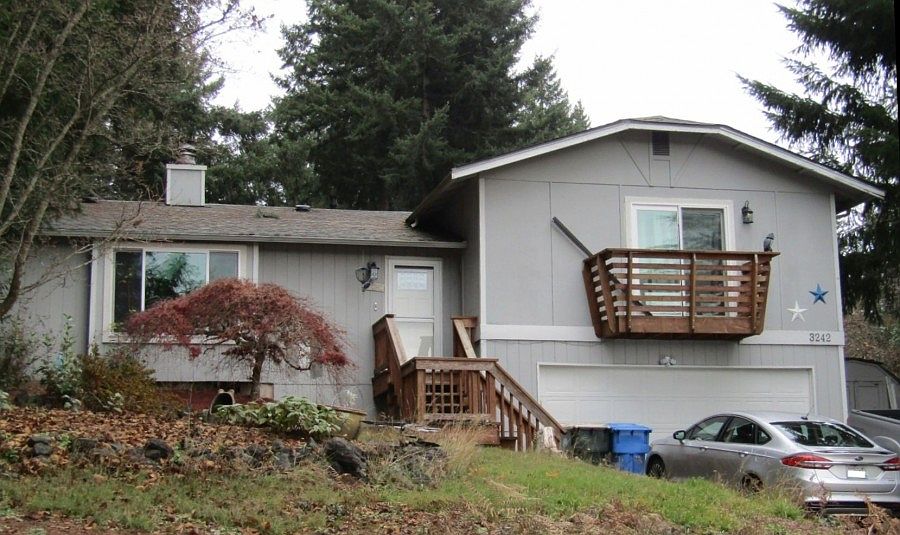 1st image of 3242 Francis Dr SE