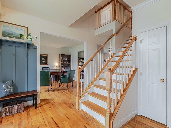 5th image of 4130 Sabrina Ct