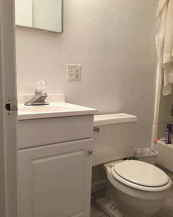 West Full Bath