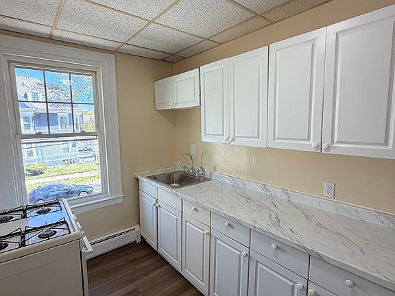 3rd image of 206 Sherman Ave #B1