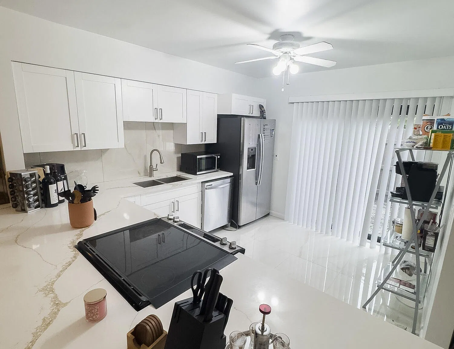 2 bed, 2.0 bath, 1258 sqft, $3,000 — Photo 2