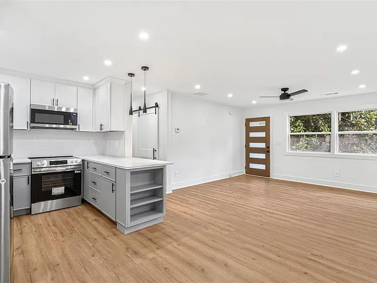 2353 Clarissa Dr NW — Photo 29