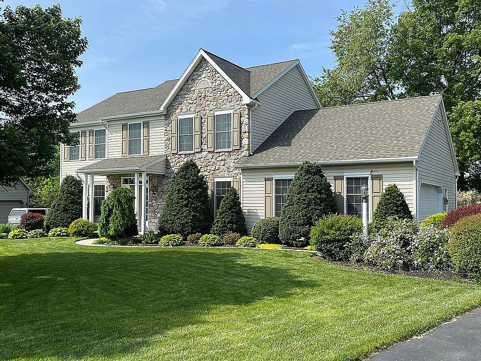 2nd image of 200 Southgate Dr