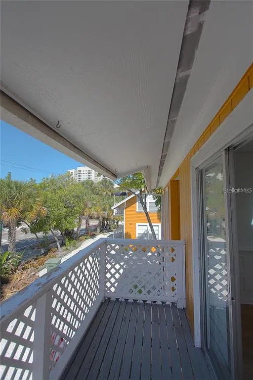 1 bed, 1.0 bath, 832 sqft, $1,695 — Photo 3