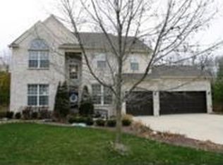 8520 Shoe Overlook Dr, Fishers, IN 46038