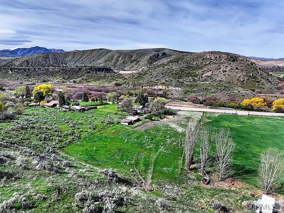 3rd image of 1268 N Old Highway 91