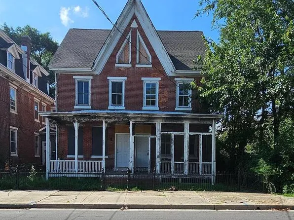 107 7th St, Salem, NJ 08079