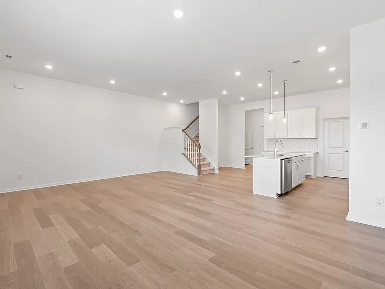302 Silver Fleet Dr — Photo 8