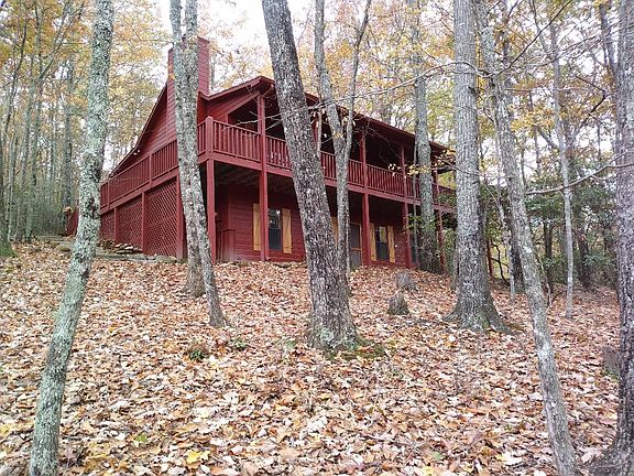 2nd image of 176 Mountain Laurel Ln