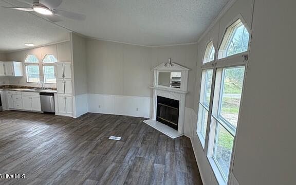 4th image of 653 Old Snow Hill Road