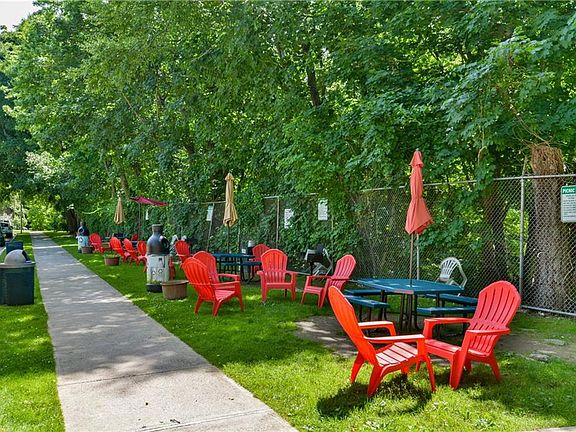 5th image of 181 Pearsall Dr APT 6F