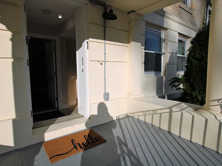 59 Strathmore Rd #1 — Photo 10
