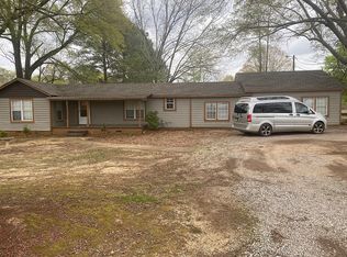 203A S Denton Rd, New Albany, MS 38652