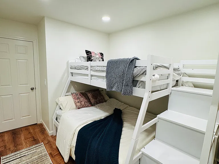 102 Nelson Ave #2 — Photo 49