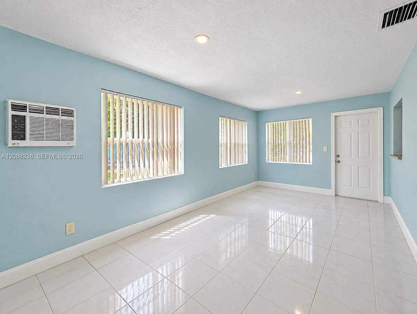 SW 25th St, Miramar — Photo 3