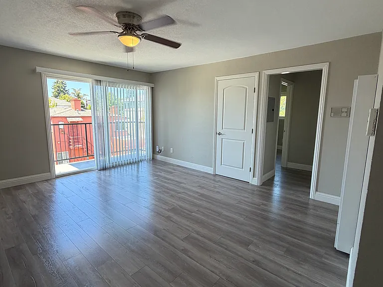 2605 9th Ave #H — Photo 11