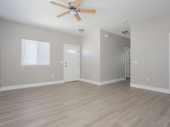 3rd image of 1561 S Dandelion St #4