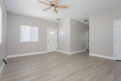1561 S Dandelion St #1 Photo 1