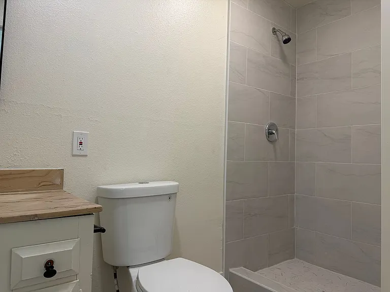 2355 E Olive Ave — Photo 12