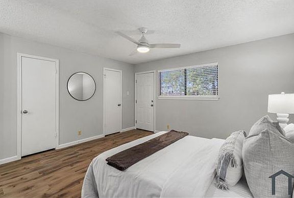 2nd image of 101 N Kings Canyon Dr