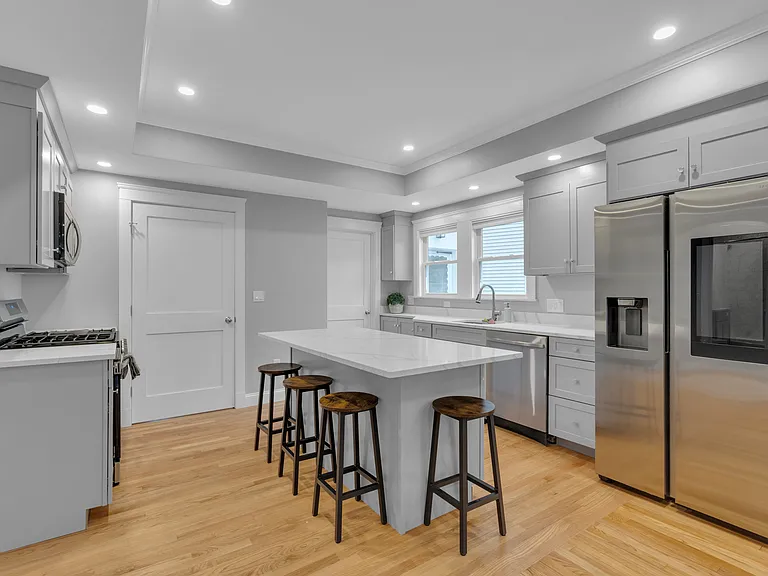 48 Webster St — Photo 12