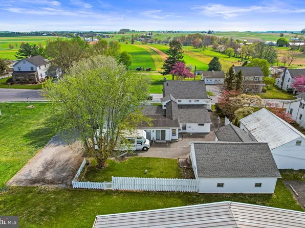 1080 Georgetown Rd, Paradise, PA 17562