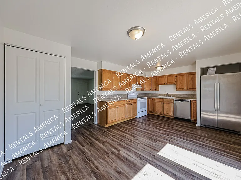 14029 N 38th Pl — Photo 6