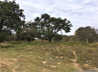 737 E Hunt St, Pleasanton, TX 78064