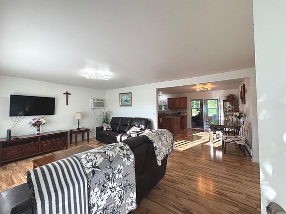 3rd image of 2155 N West Shafer Dr