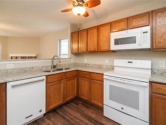 2nd image of 5128 Bedfordshire Dr