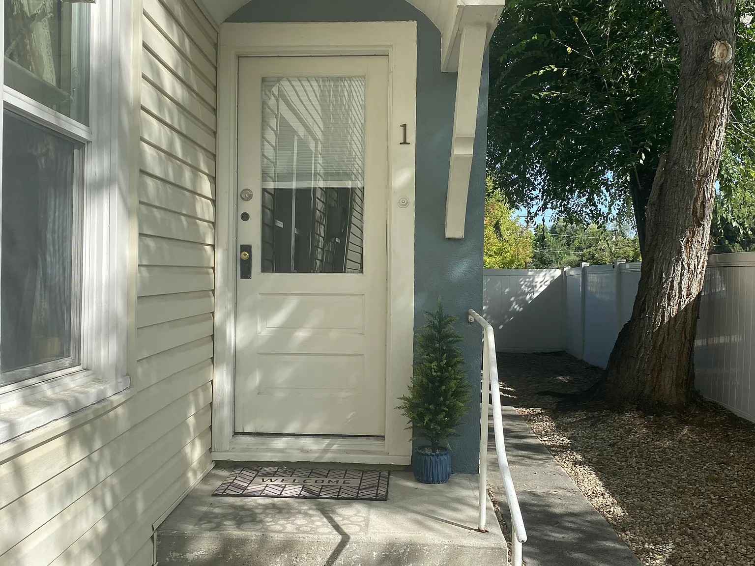 1 bed, 750 sqft, $1,250 — Photo 2