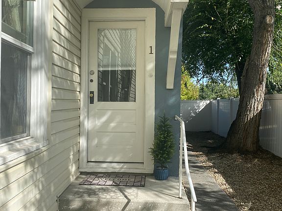Unit 1 front entrance