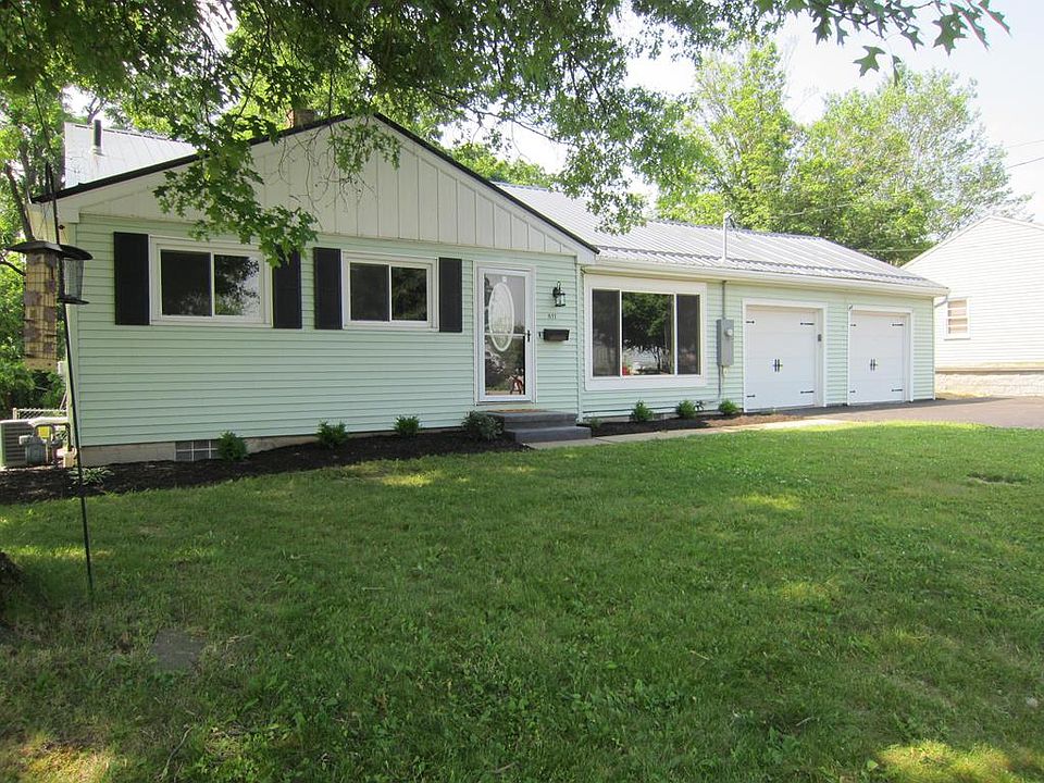 1st image of 811 Hilltop Dr