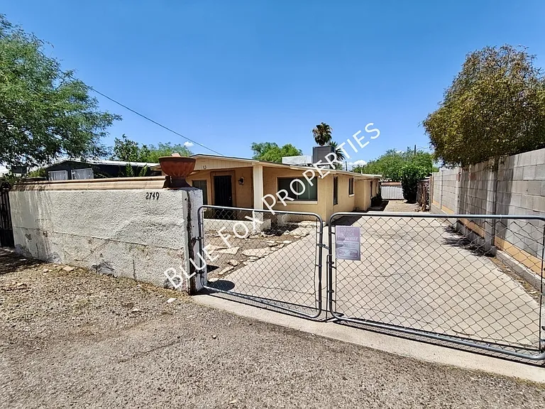 2749 N Geronimo Ave — Photo 3