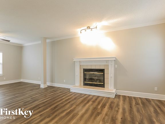3rd image of 508 Valle Dr